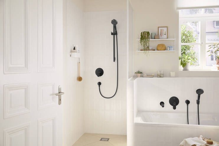Hansgrohe Смеситель для ванны с душем Rebris S 72466670 черный матовый — изображение 2